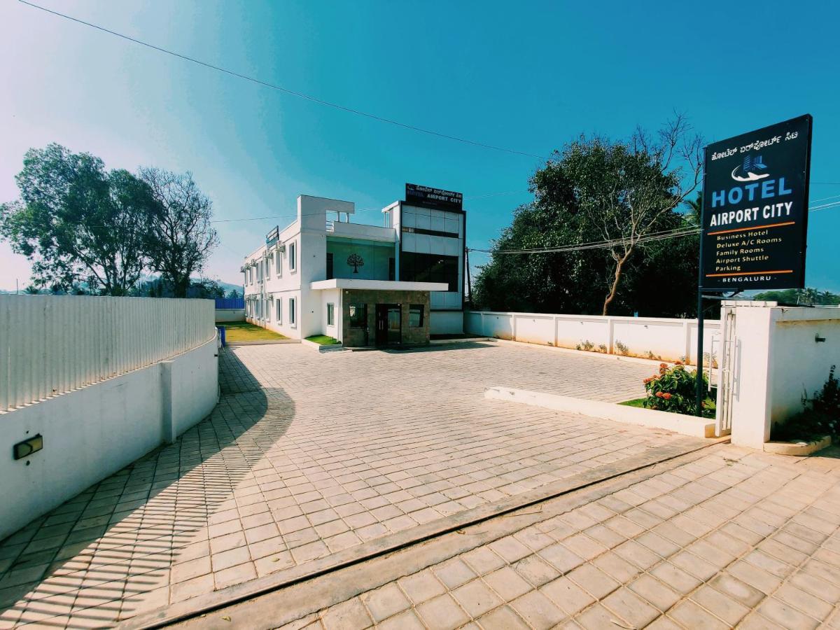 Hotel Airport City Dod Jala Exterior photo