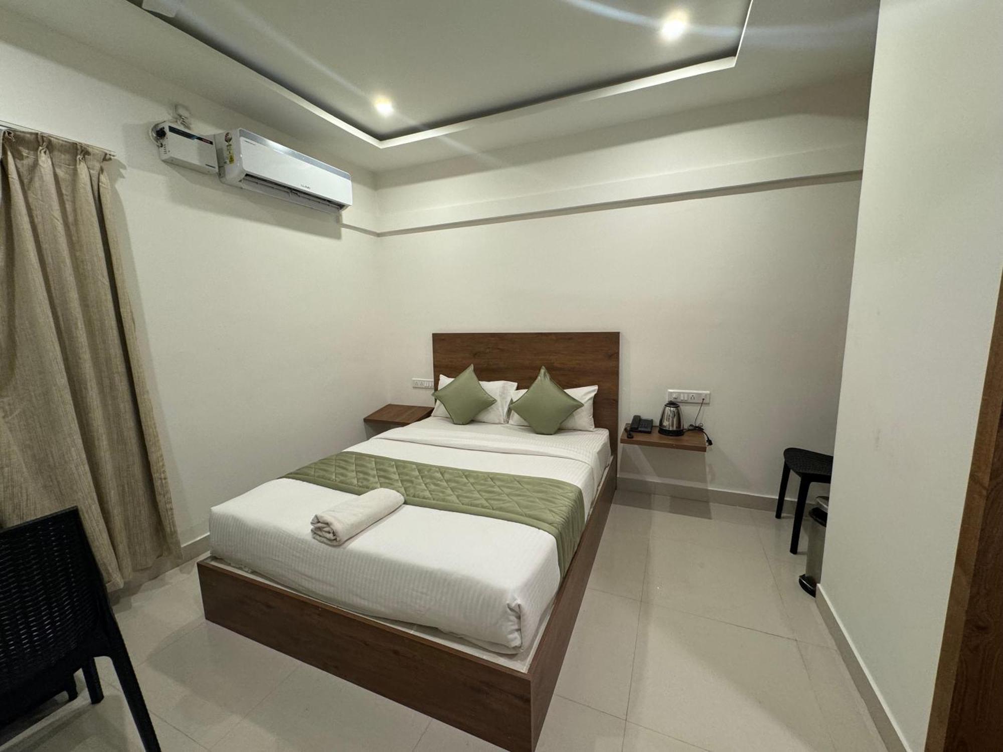 Hotel Airport City Dod Jala Exterior photo