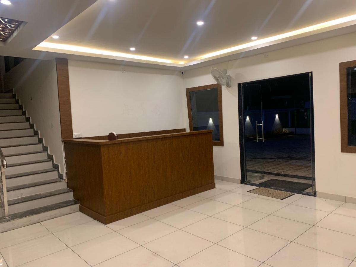 Hotel Airport City Dod Jala Exterior photo